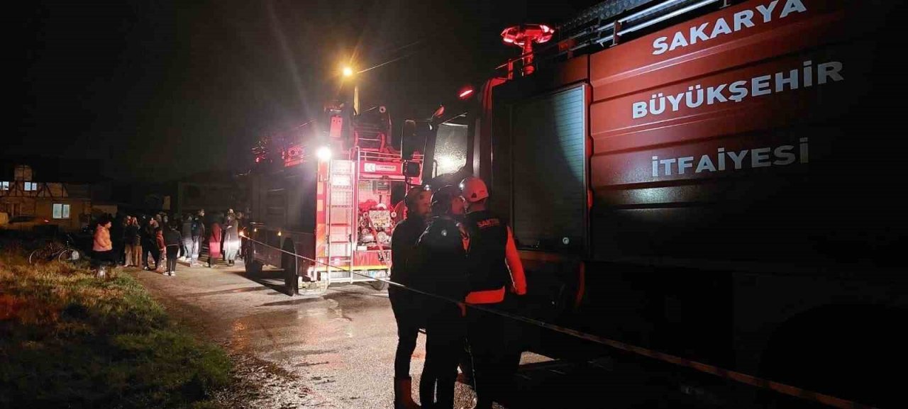 Sakarya’da evde çıkan yangın paniğe sebep oldu
