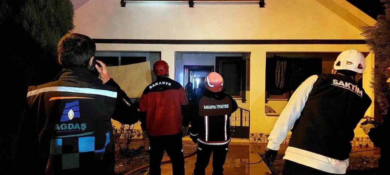 Sakarya’da evde çıkan yangın paniğe sebep oldu