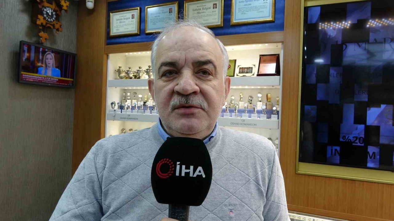 ABD’de batan bankalar altının ons fiyatının yükselmesine neden olunca kuyumcular da hereketlendi