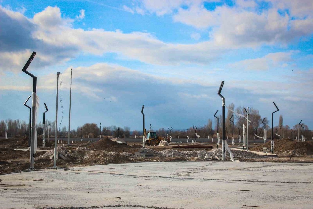 Yedigöller Rekreasyon Alanı’ndaki üst yapı çalışmaları tüm hızıyla devam ediyor