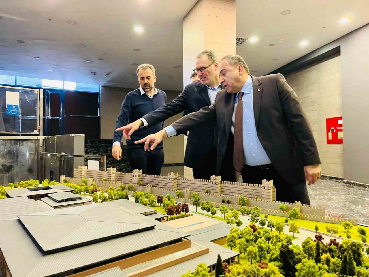 Basketbol Şampiyonlar Ligi yöneticilerinden TBF’ye ziyaret