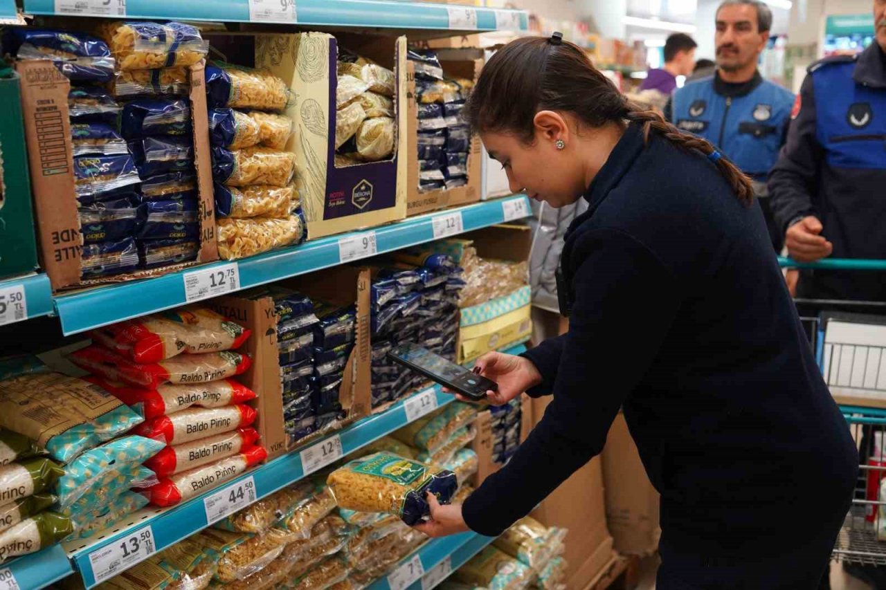 Zabıtadan market denetimi