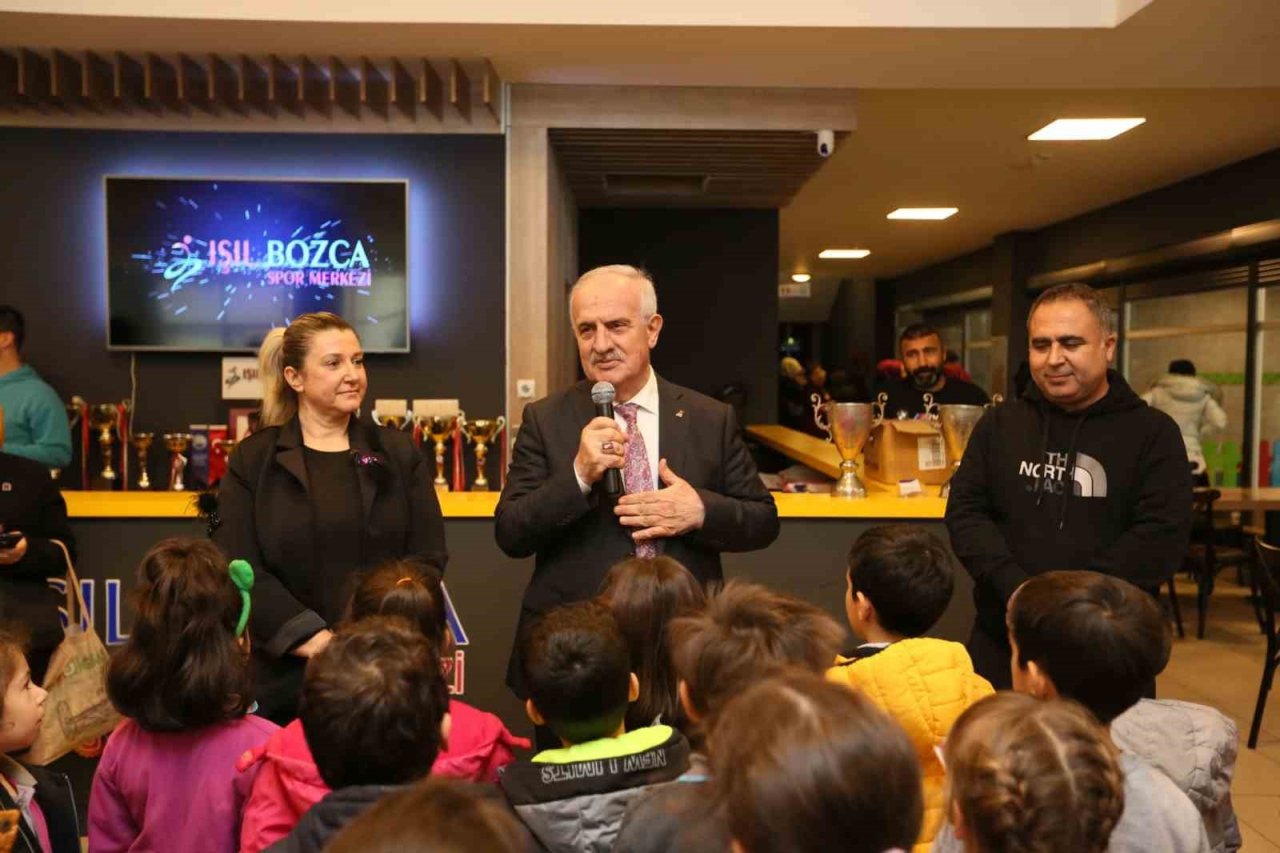 Derince’de yüzme bilmeyen kalmayacak