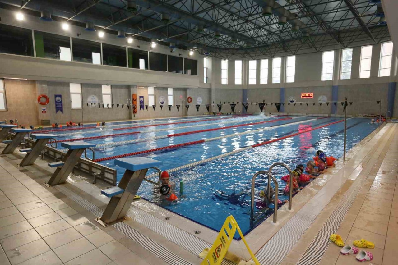 Derince’de yüzme bilmeyen kalmayacak