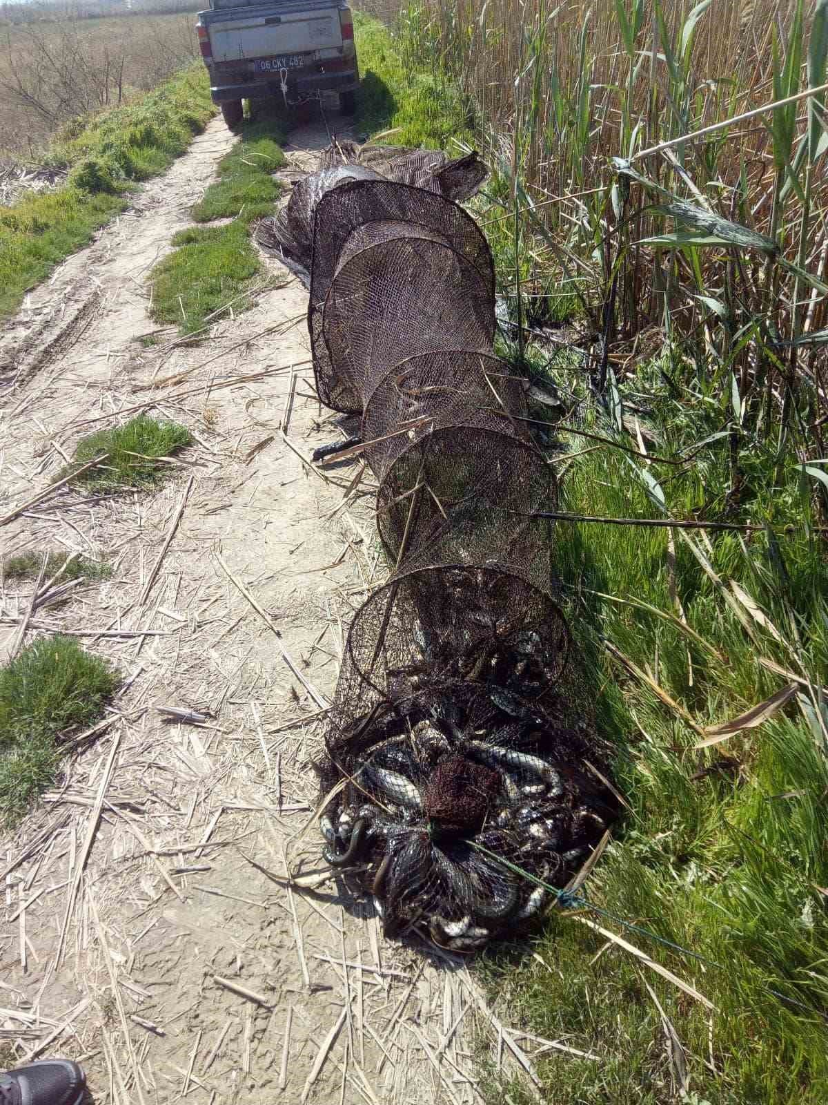 Didim’de sahipsiz gergi ağları ekipler tarafından toplandı