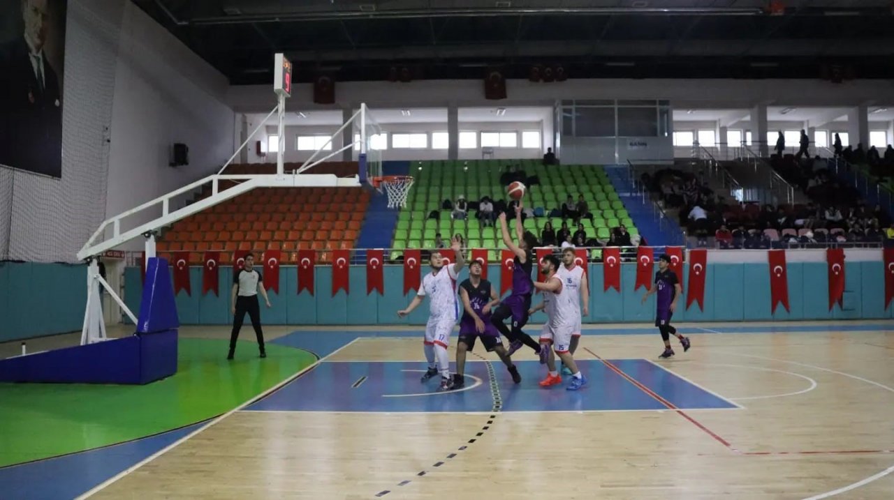 Elazığ’da Gençler Basketbol İl Şampiyonası tamamlandı