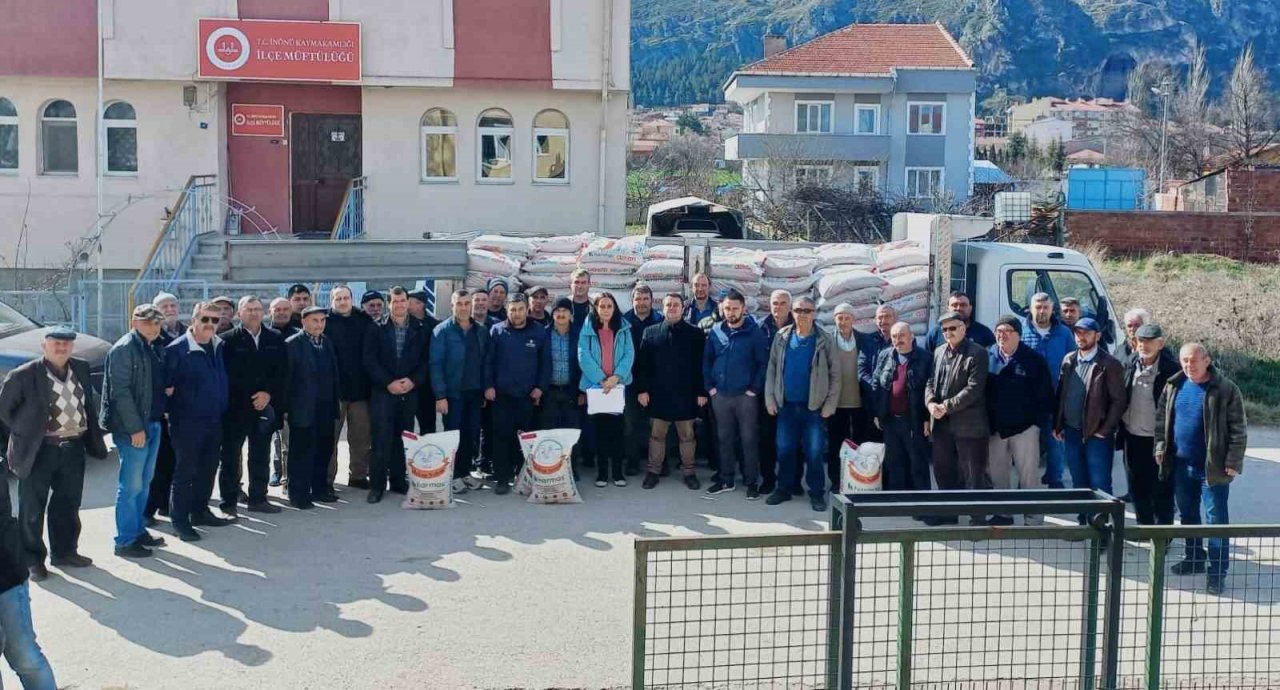 İnönü’de 130 çiftçiye yüzde 50 hibeli nohut tohum desteği