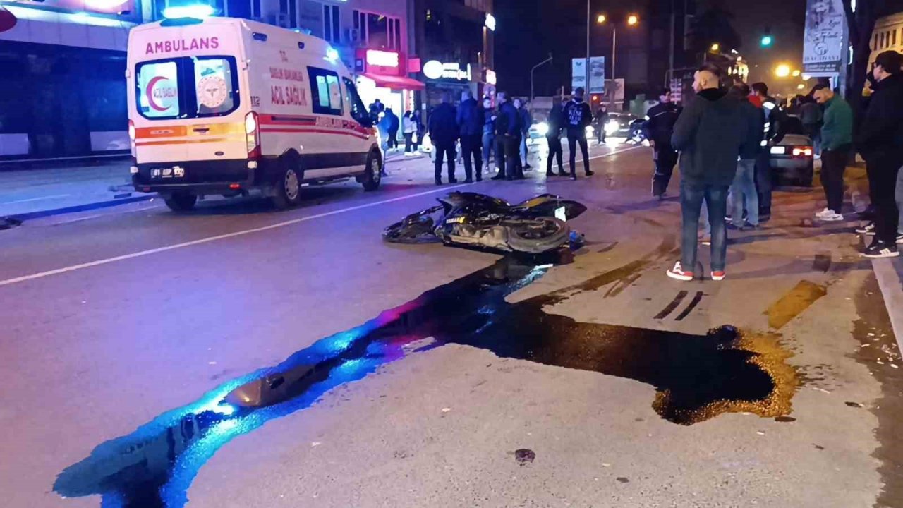 Motosiklet ile arazi aracı çarpıştı: 1 yaralı