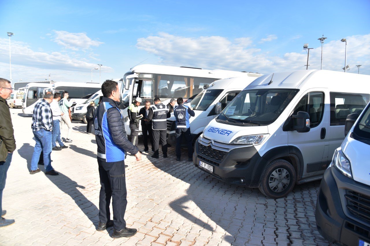 Kartepe’de öğrenci servisleri denetlendi