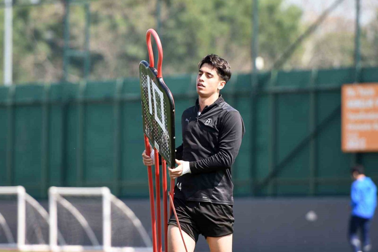 Manisa FK, Eyüpspor maçının hazırlıklarını sürdürdü