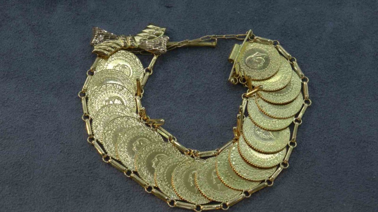 Nakitler altına, altınlar ‘bilekliğe’