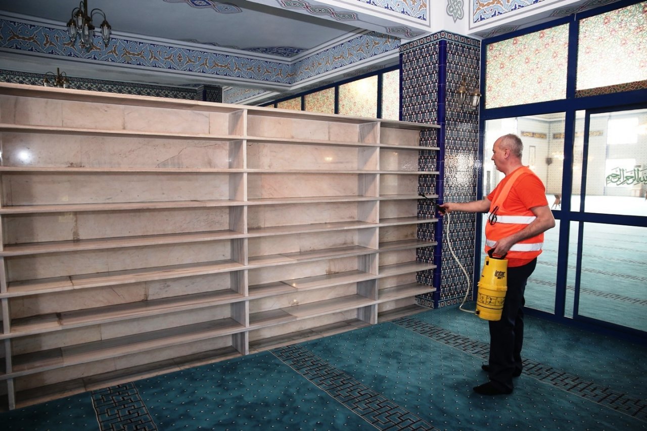 Nilüfer’deki ibadethanelerde temizlik zamanı