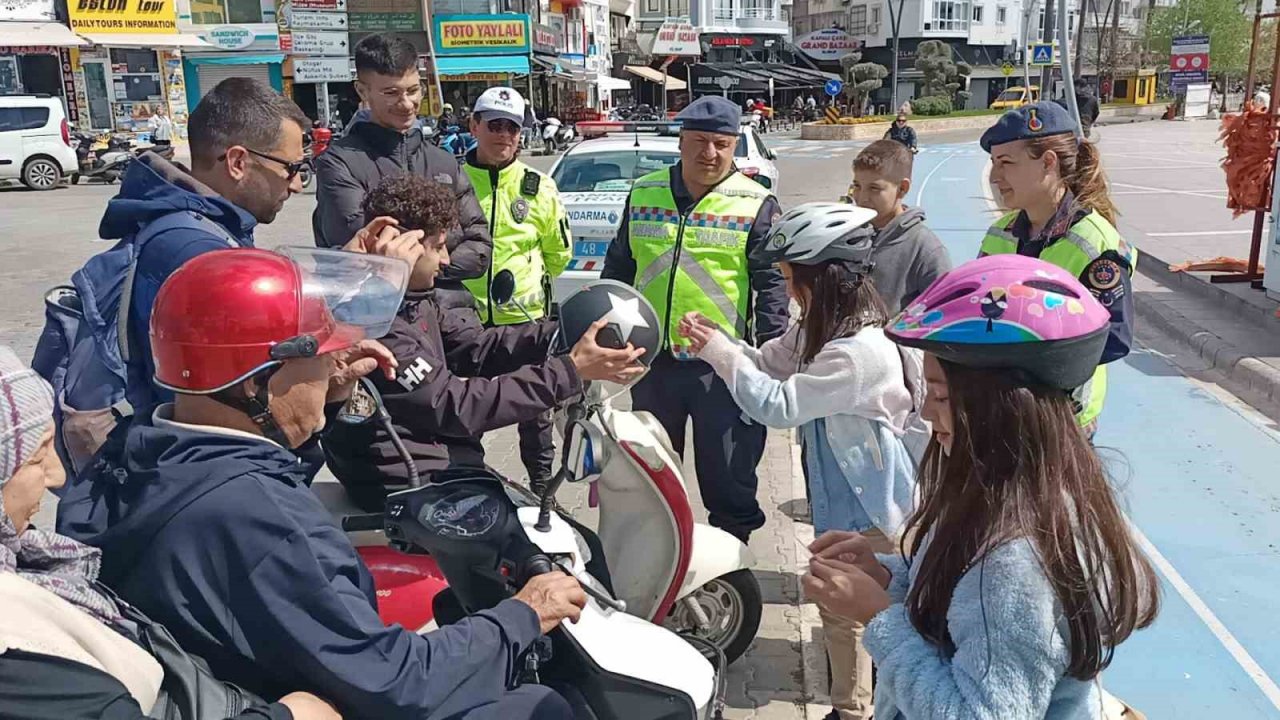 Öğrencilerden ‘Hayatı kafana tak güvenli yaşamaya bak ‘ projesi