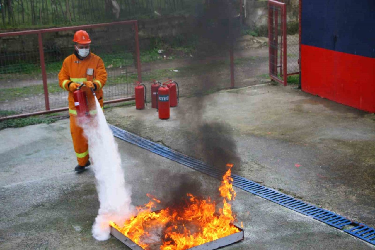 Midyeden yangın söndürücü toz ürettiler