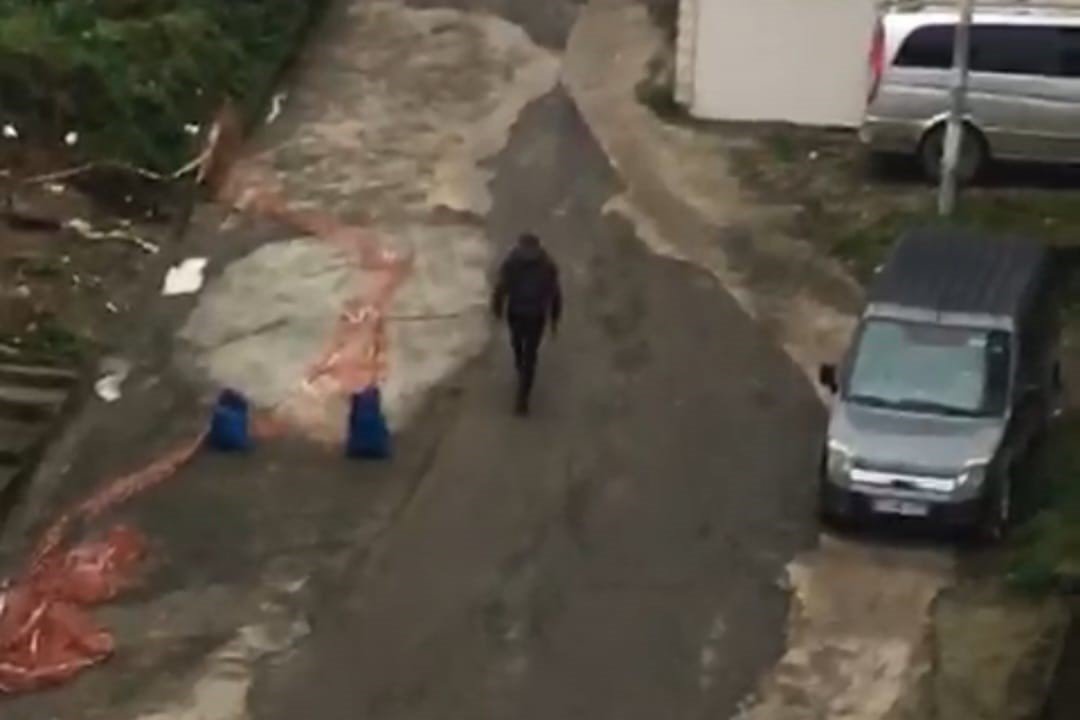 Arkadaşının ehliyeti ile araç kiralayarak defalarca trafik cezası yiyince olanlar oldu