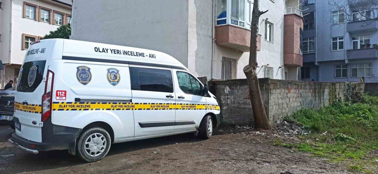 Çalınan motosiklet odunlukta bulundu