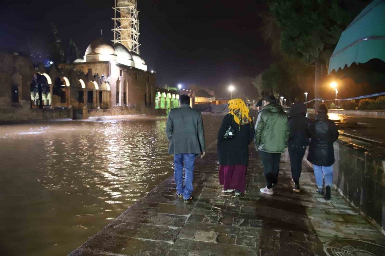 Balıklıgöl suyu normale dönüyor