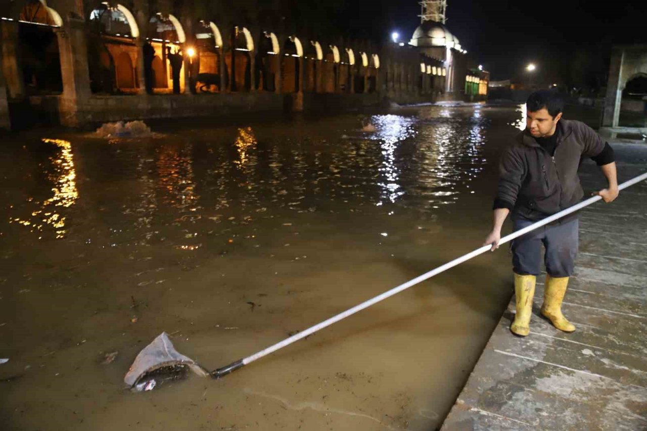 Balıklıgöl suyu normale dönüyor