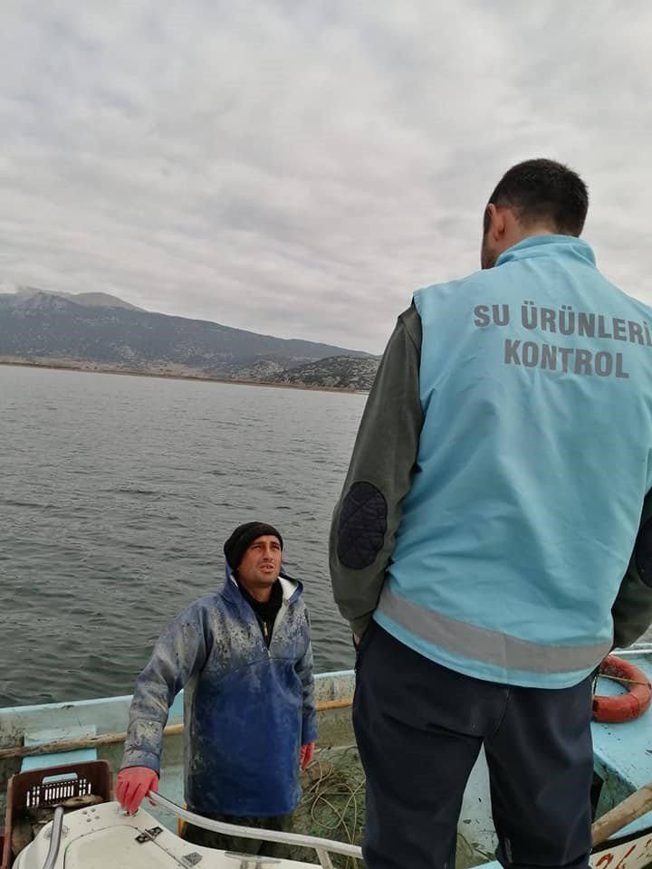 Eğirdir Gölü’nde av yasağı başladı