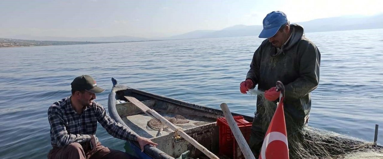 Eğirdir Gölü’nde av yasağı başladı