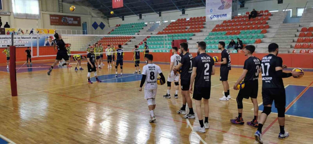Kilis Gençlik Spor Kulübü Erkek Voleybol Takımı, Fenerbahçe’ye 3-1 yenildi