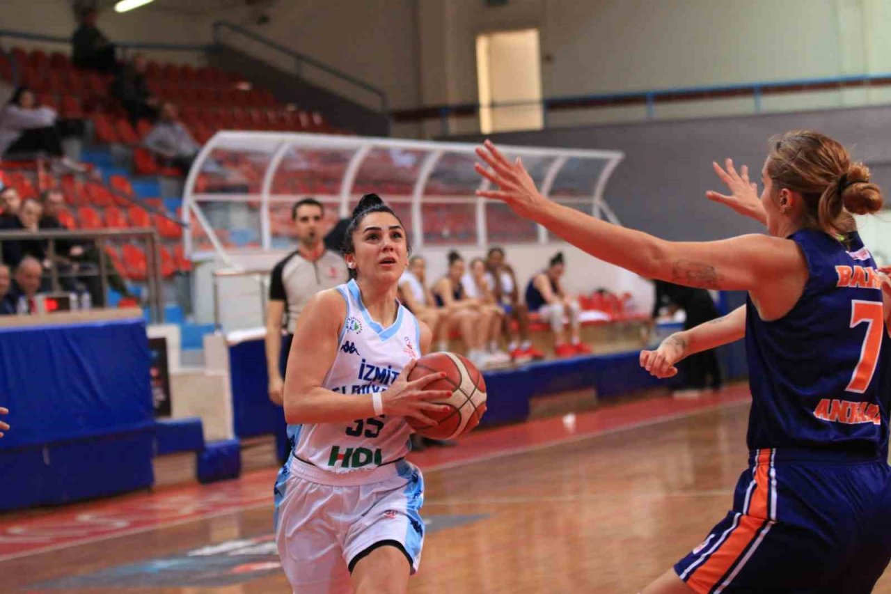 TKBL: İzmit Belediyespor: 97 - DİBA: 68