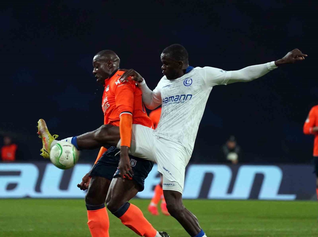 UEFA Avrupa Konferans Ligi: Medipol Başakşehir: 0 - Gent: 4 (İlk yarı)