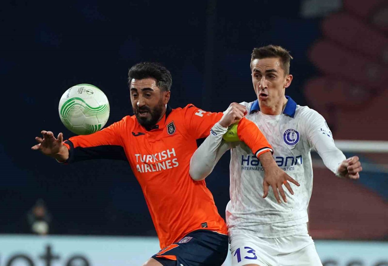 UEFA Avrupa Konferans Ligi: Medipol Başakşehir: 0 - Gent: 4 (İlk yarı)