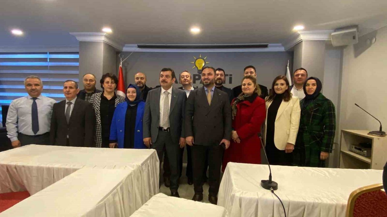 İşadamı annesinin duasıyla aday adaylığını açıkladı