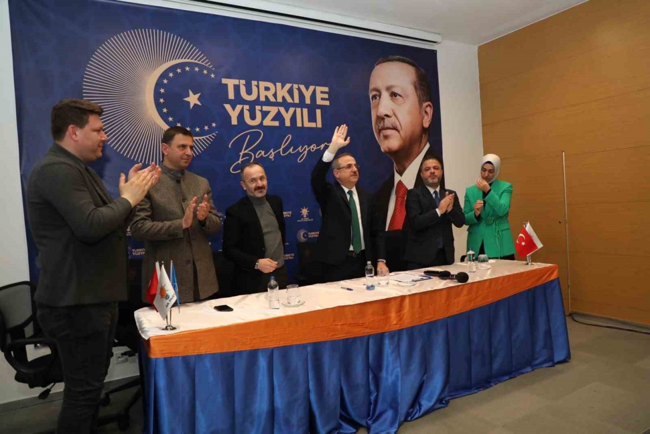 AK Parti’li Sürekli, milletvekilliği adaylığı için istifa etti