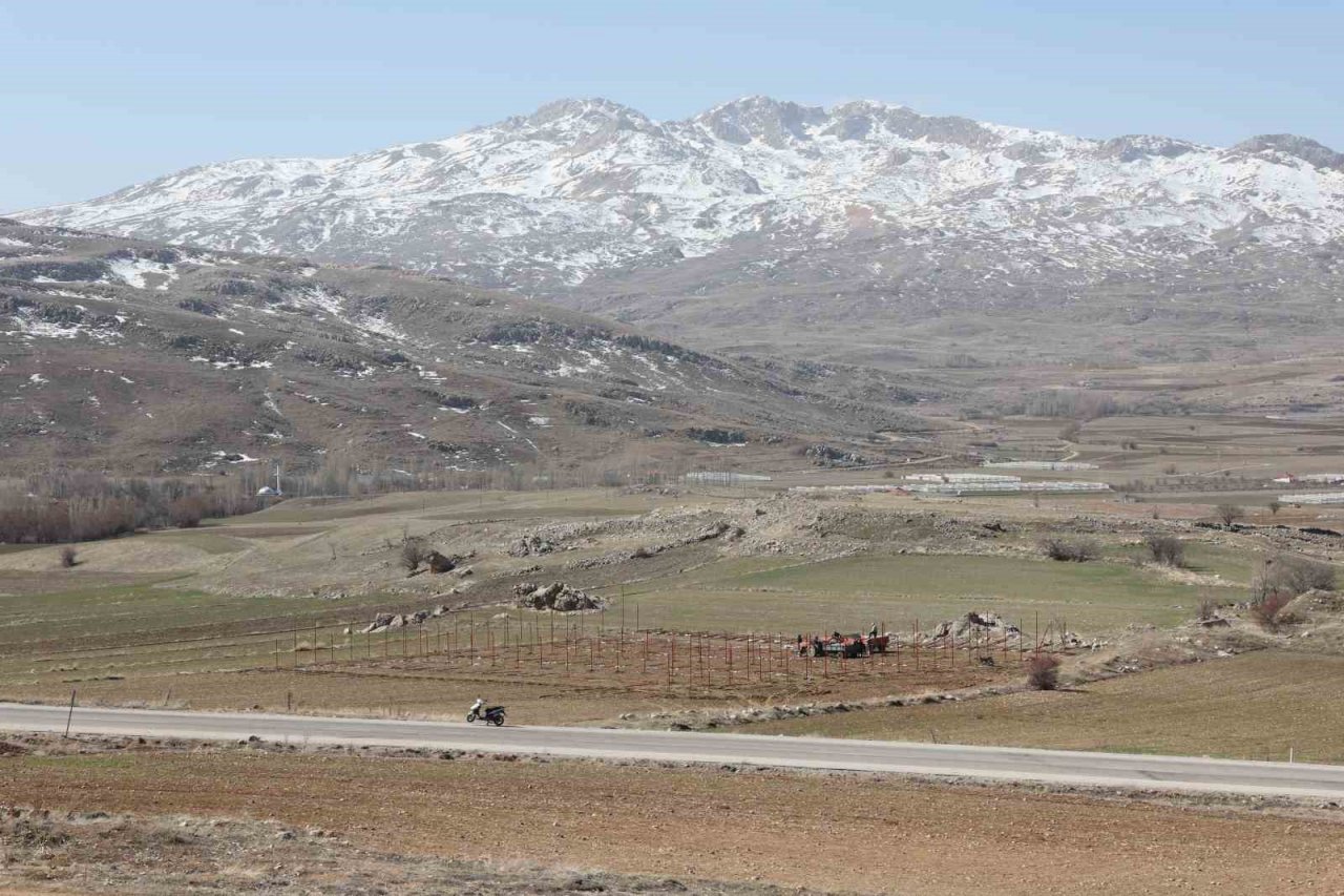 Büyükşehir’den Korkuteli Bahçeyaka Mahallesi’ne GES Projesi