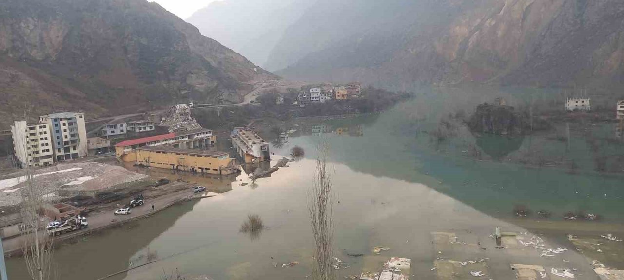 Yusufeli Barajı’nın suları ilçenin sanayi sitesine ulaştı