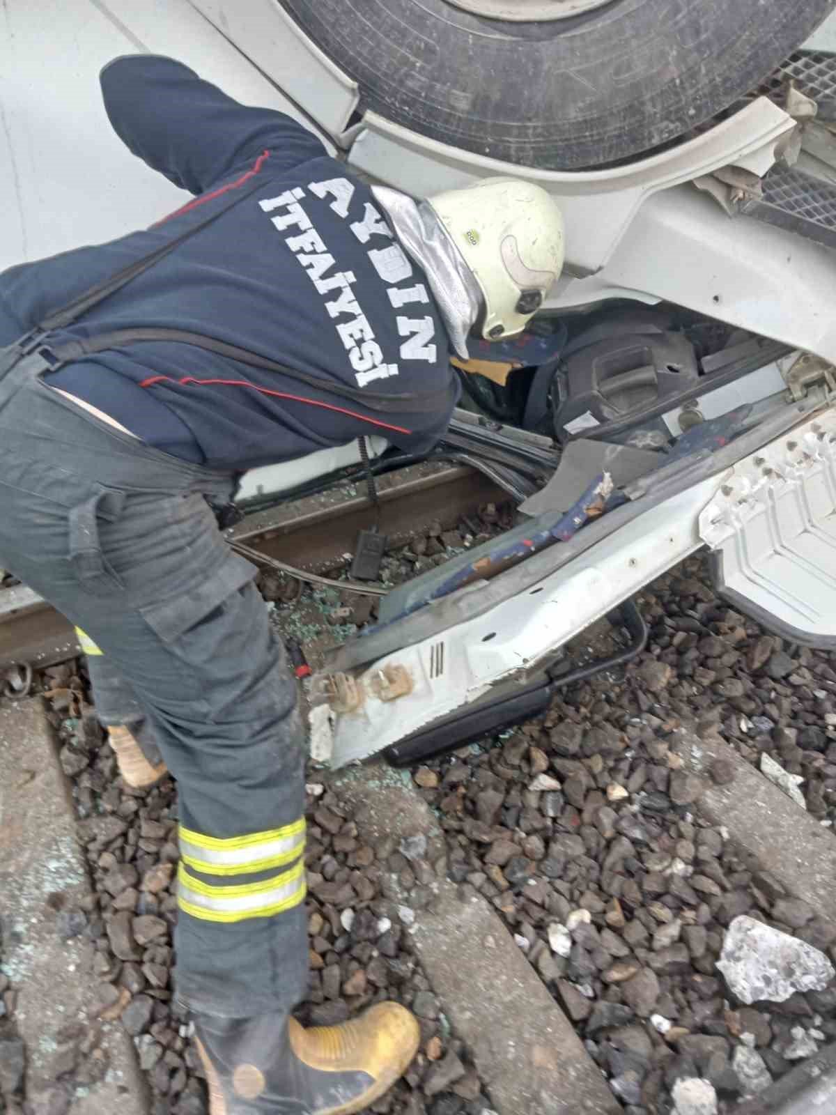 Devrilen kamyonun sürücüsü hayatını kaybetti