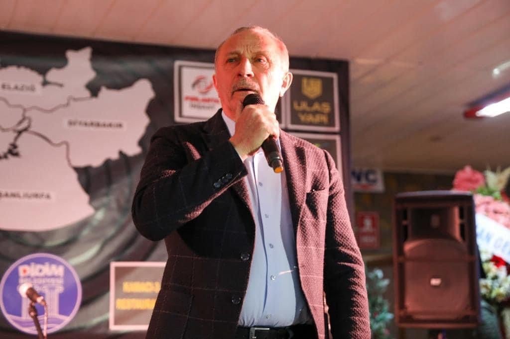 Başkan Atabay, depremzedeler için düzenlenen dostluk ve dayanışma yemeğine katıldı