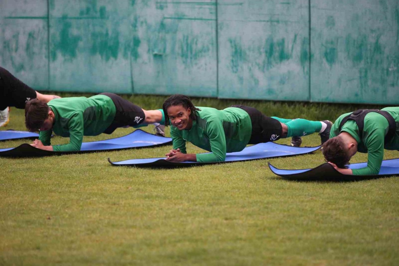İsmet Taşdemir: “Elimizden ne geliyorsa çıkıp oynayacağız”