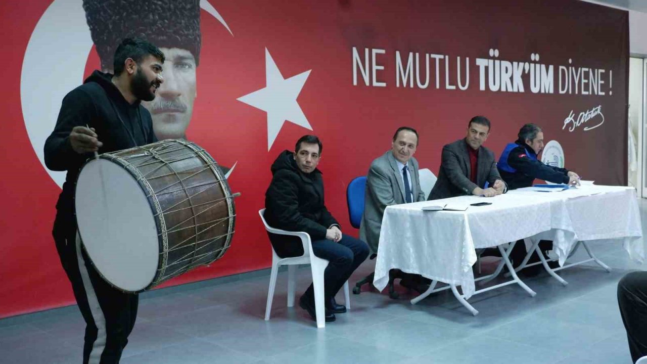 Bozüyük’te Ramazan davulcuları göreve hazır