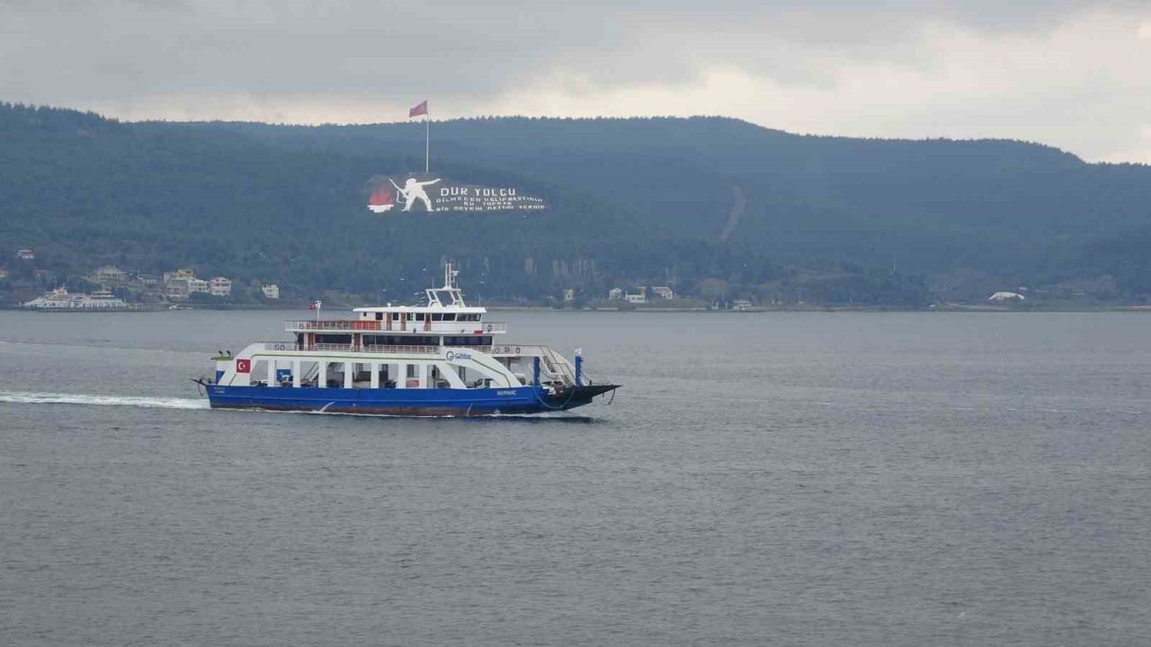 Bozcaada ve Gökçeada’ya yarınki feribot seferlerine fırtına engeli