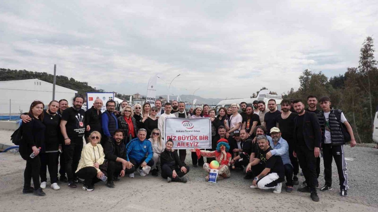 ATO üyesi kuaförler “moral bakımı” için deprem bölgesinde