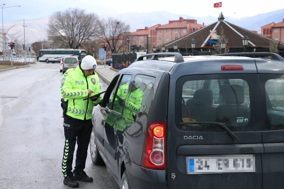 Erzincan’da asayiş uygulaması yapıldı