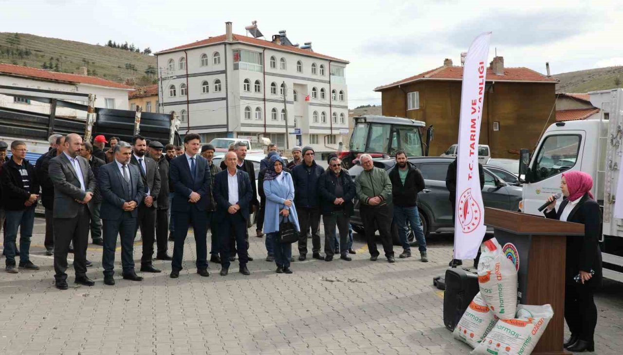 Seyitgazi üreticisi yüzde 50 hibe destekli yerli ve milli Azkan çeşidi tohumlarına kavuştu