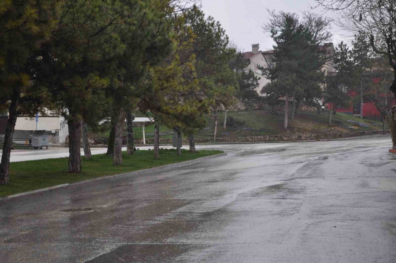 Yağmur Odunpazarı’nda adeta sele dönüştü