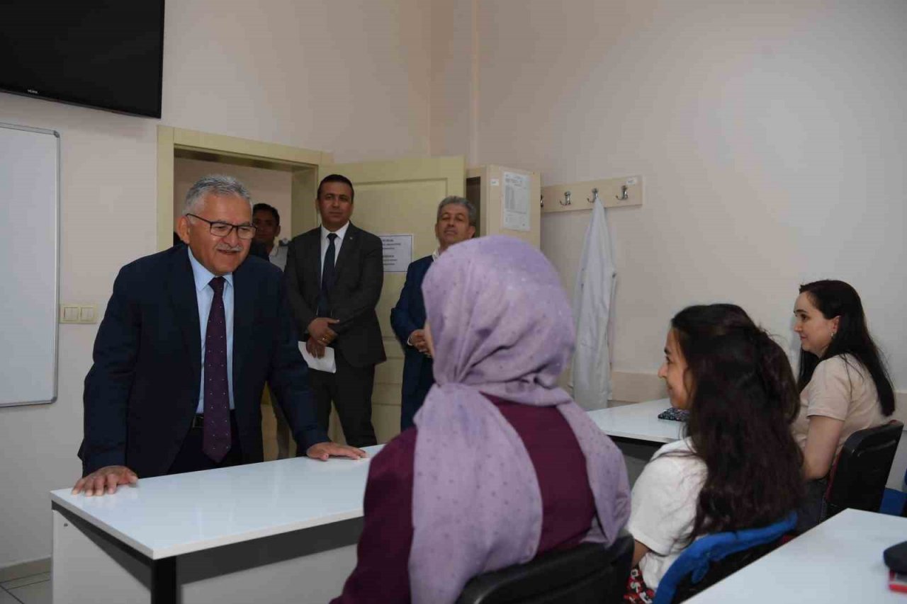 Büyükşehir KAYMEK ile büyük maraton YKS’ye güçlü hazırlık