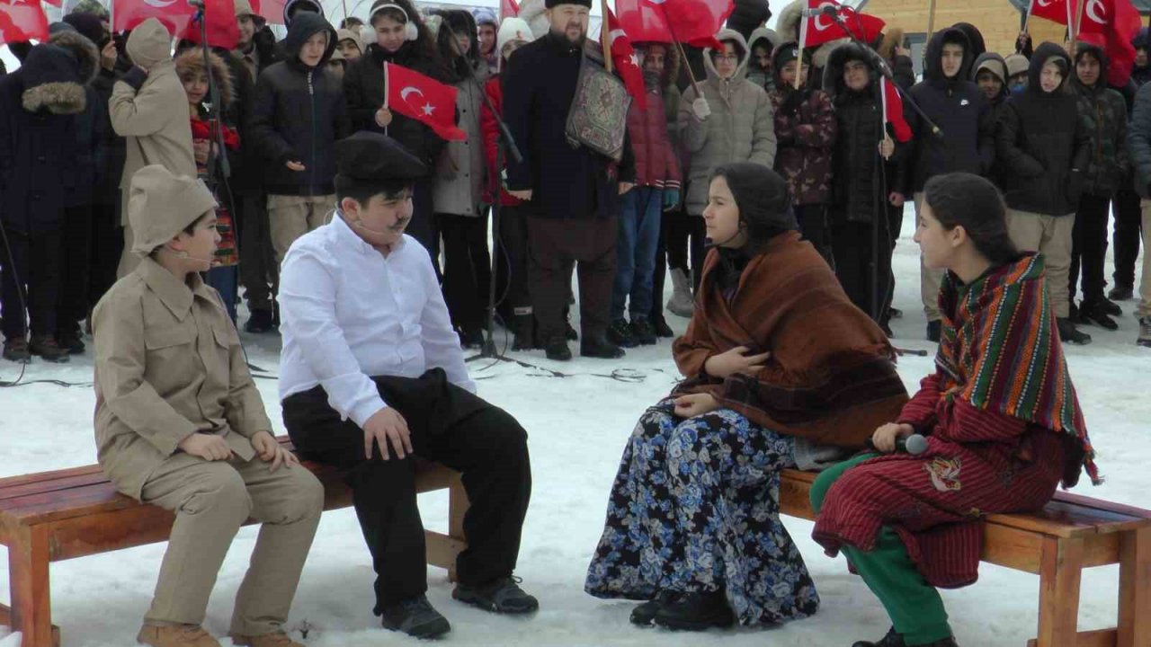 Öğrencilerden Erciyes’te ‘Vatan Sevgisi Yürüyüşü’