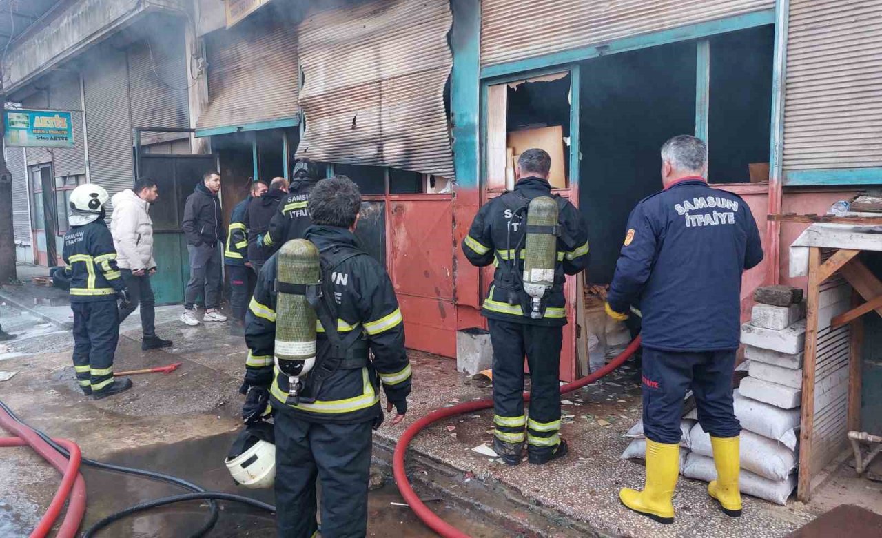 Samsun’da mobilya imalathanesinde yangın