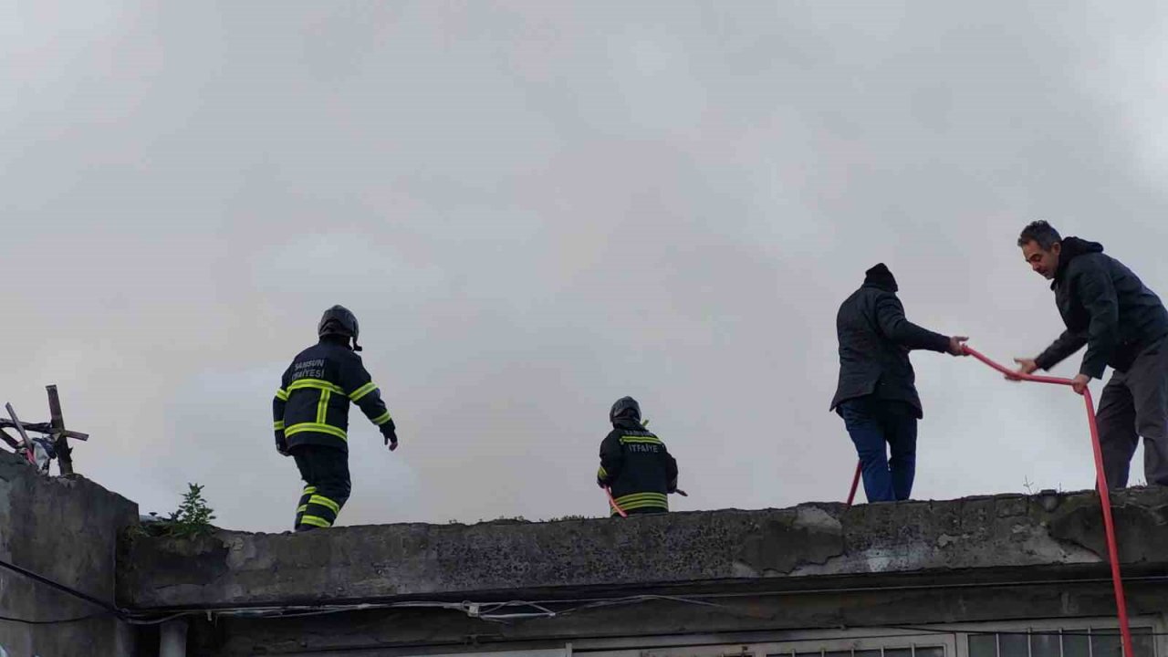Samsun’da mobilya imalathanesinde yangın