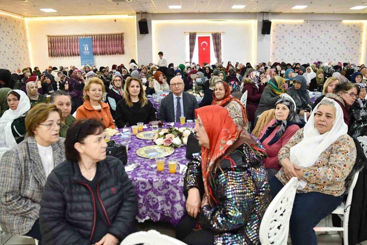 Dualar kahraman şehitlerimiz için okundu