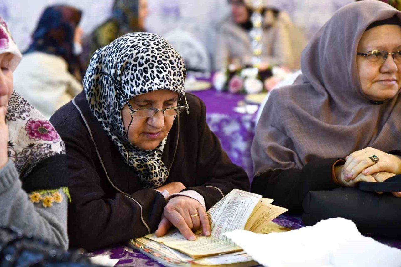 Dualar kahraman şehitlerimiz için okundu