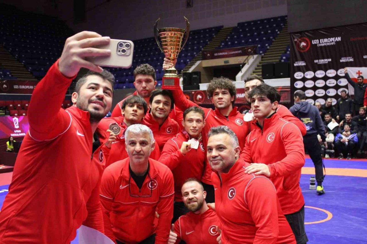U23 Grekoromen Güreş Milli Takımı, ilk defa Avrupa şampiyonu oldu