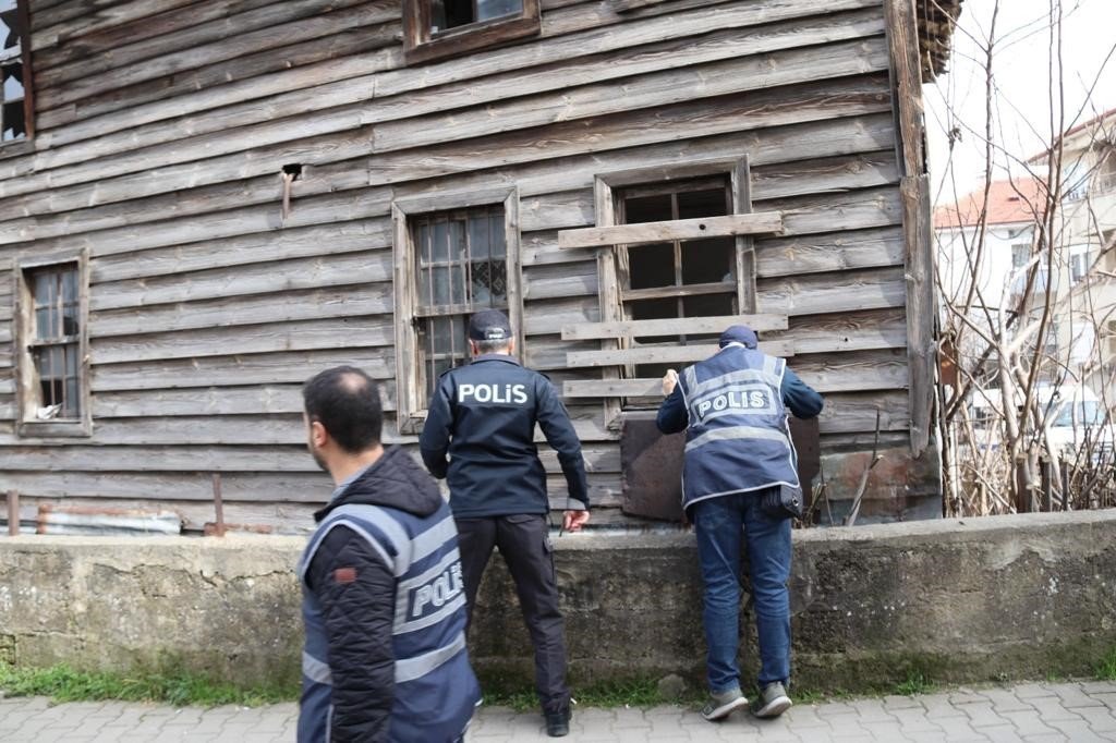 ‘Türkiye Güven Huzur’ uygulaması çerçevesinde aranması bulunan bin 533 kişi yakalandı