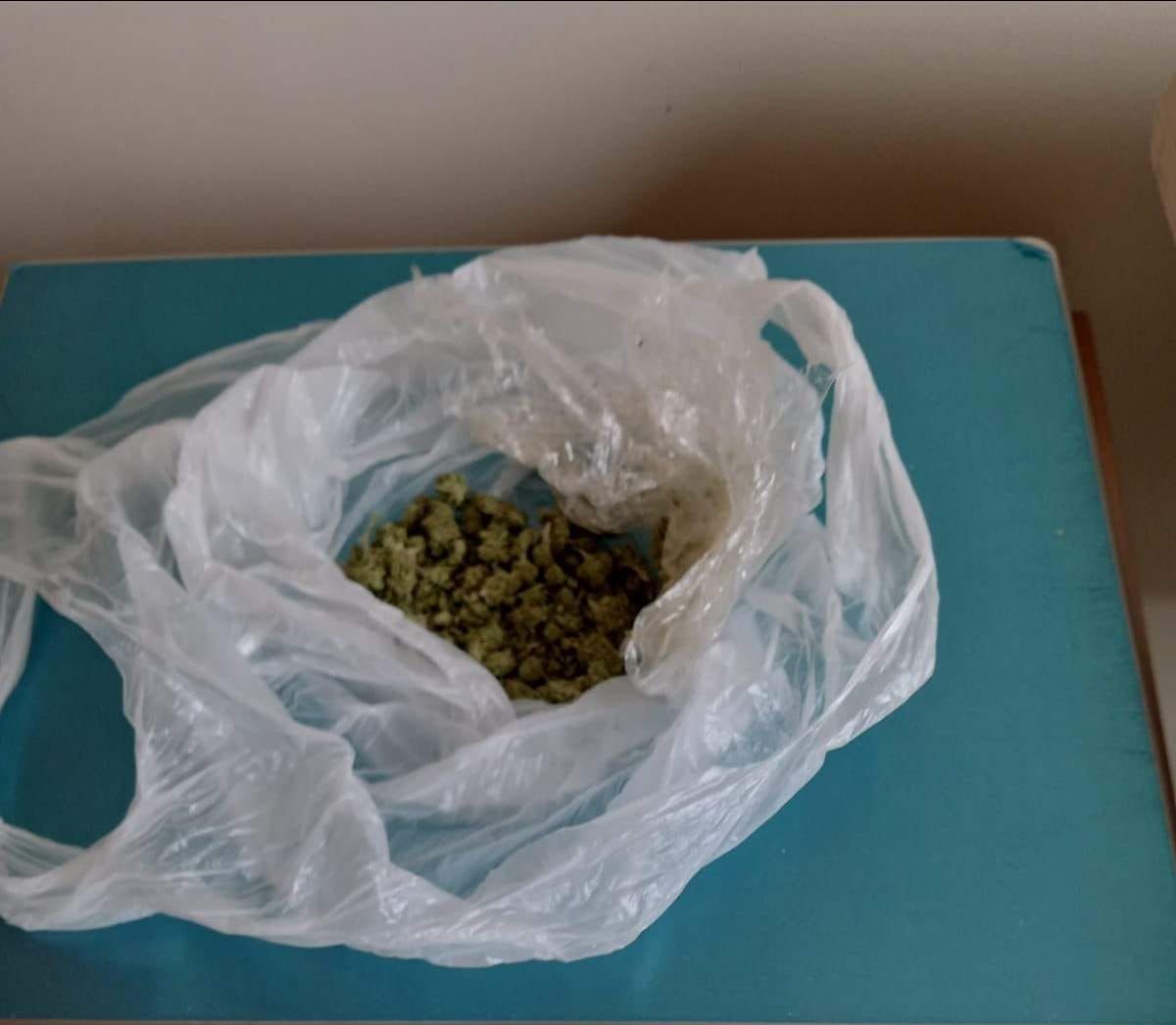 Van’da ‘kesici aletle tehdit ederek yağmalama’ suçuna 2 tutuklama